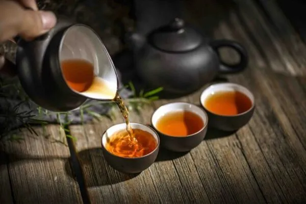 Từ ly trà nóng đến cốc mocktail mát lạnh