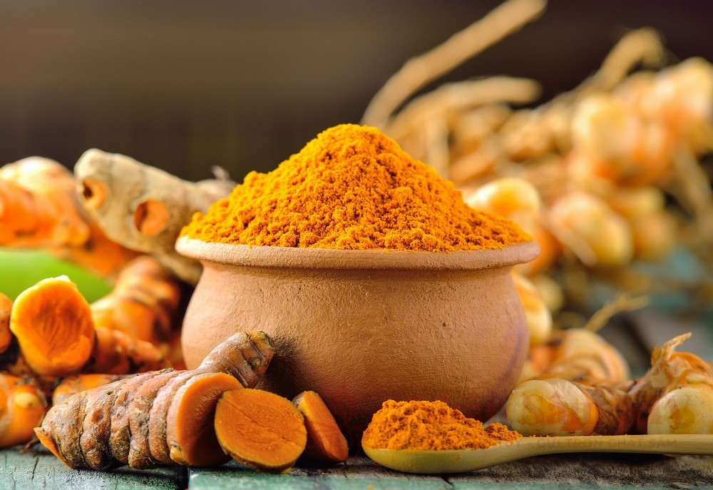Vai trò của các hoạt chất từ thảo dược (ví dụ- Curcumin trong nghệ)